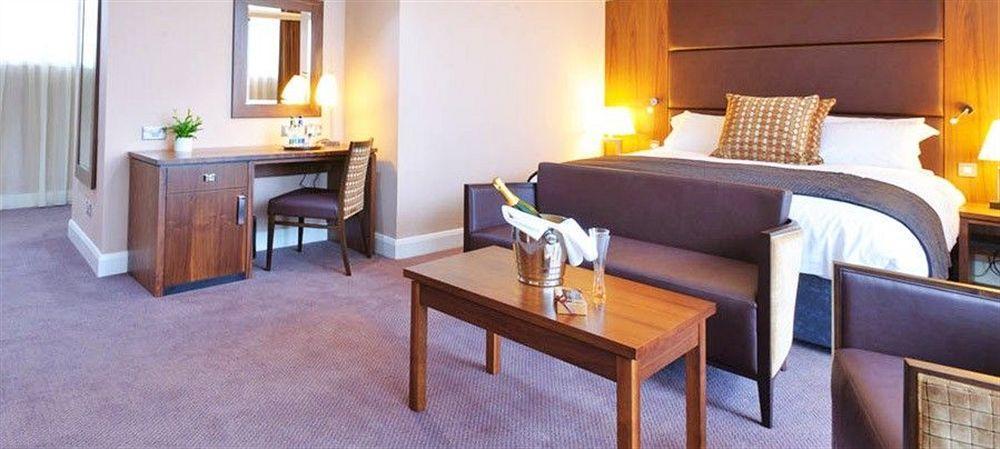 Rox Hotel Aberdeen By Compass Hospitality Esterno foto